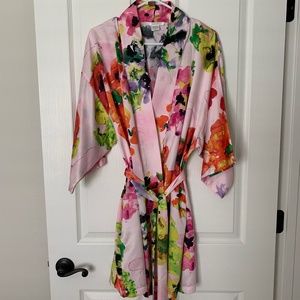 Natori Robe Gorgeous NWOT L